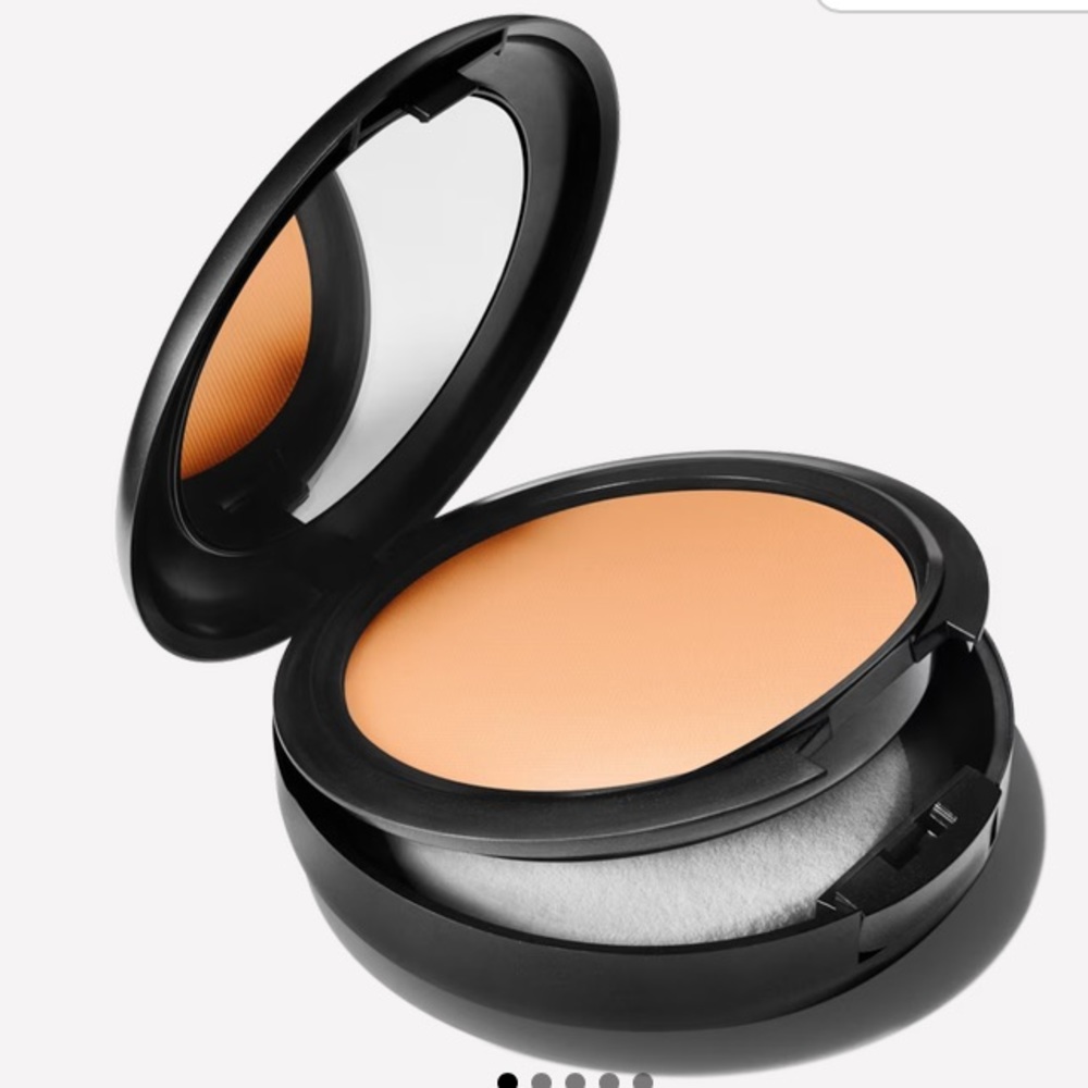 MAC - NC43.5 STUDIO FIX - POWDER PLUS FOUNDATION - BNIB